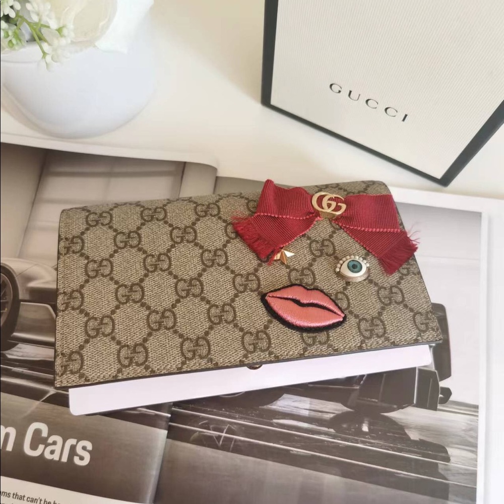 Brand New Gucci woc
